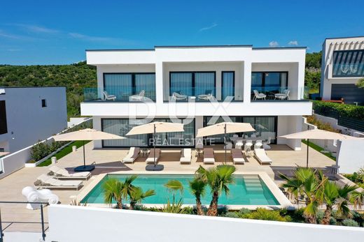 Luxury home in Novalja, Lika-Senj