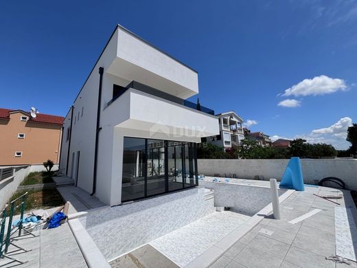 Элитный дом, Vrsi, Zadar