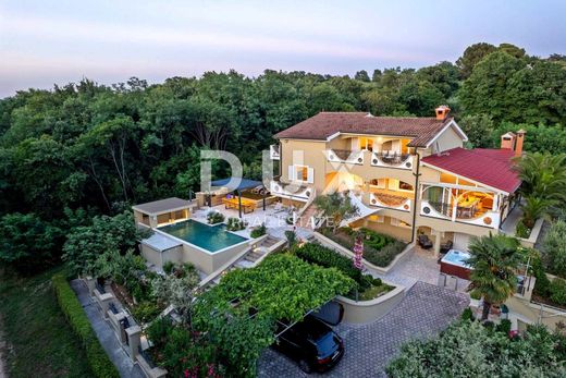 Casa di lusso a Parenzo, Grad Poreč