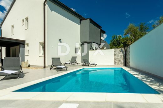 Luxury home in Dobrinj, Primorsko-Goranska