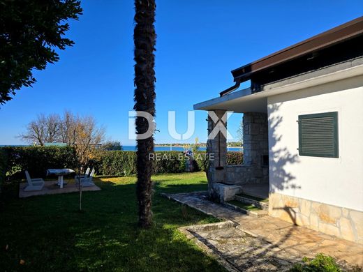Casa de lujo en Novigrad, Novigrad-Cittanova