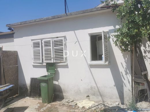 Grundstück in Zadar