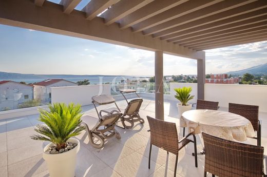 Luxury home in Starigrad, Zadar
