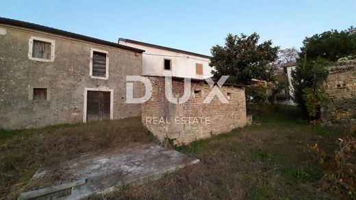 Luxus-Haus in Grožnjan, Grožnjan-Grisignana