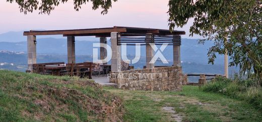 Land in Motovun, Motovun-Montona