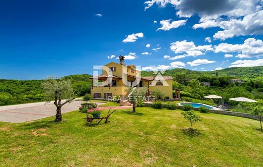 Luxe woning in Pazin, Grad Pazin