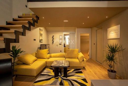 Apartment / Etagenwohnung in Rovinj, Grad Rovinj