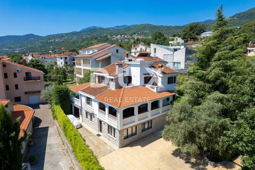 Casa di lusso a Abbazia, Grad Opatija