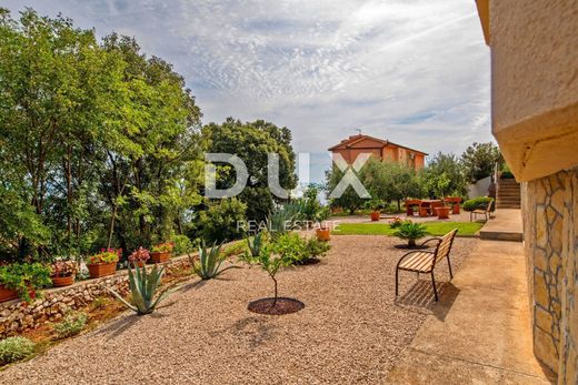 Casa di lusso a Albona, Grad Labin