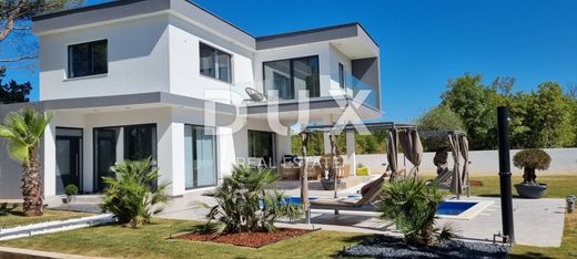 Maison de luxe à Svetvinčenat, Istria