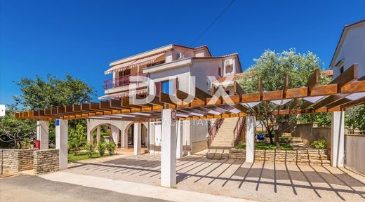 Luxus-Haus in Krk, Grad Krk