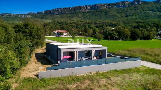 Luxury home in Buzet, Grad Buzet