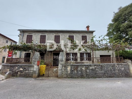 منزل ﻓﻲ Kanfanar, Istria