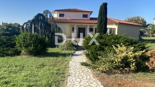 Luxe woning in Medulin, Istria