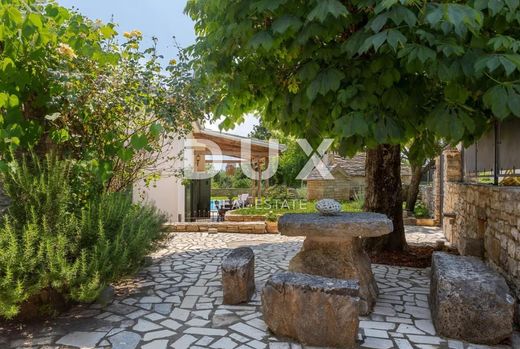 Maison de luxe à Žminj, Istria