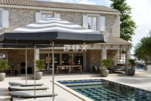 Luxury home in Buje, Grad Buje