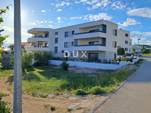 Daire Vodice, Sibenik-Knin