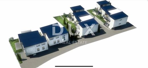 아파트 / Umag, Grad Umag