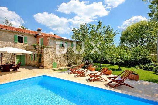 Luxe woning in Žminj, Istria