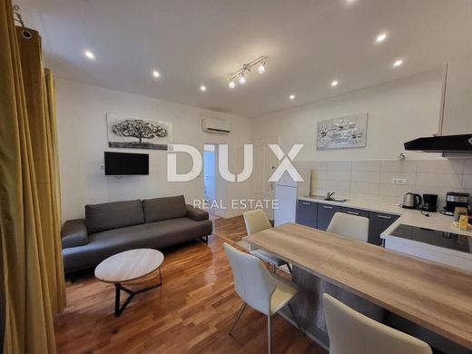 Apartment in Opatija, Grad Opatija