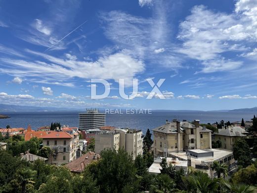 Appartamento a Abbazia, Grad Opatija