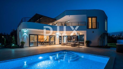 Maison de luxe à Svetvinčenat, Istria