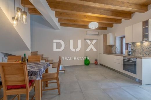 Πολυτελή κατοικία σε Pula, Grad Pula