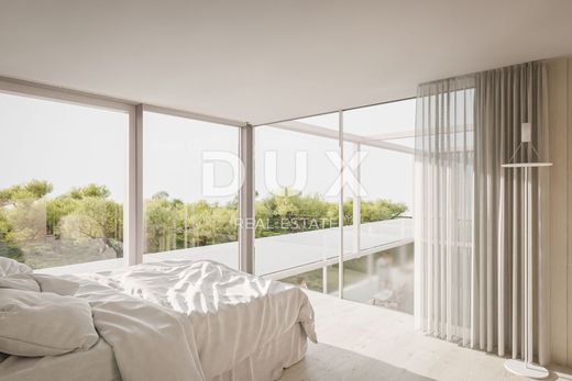 Lüks ev Umag, Grad Umag