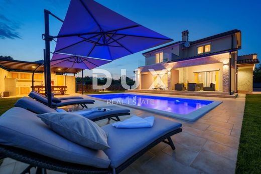 Luxus-Haus in Labin, Grad Labin