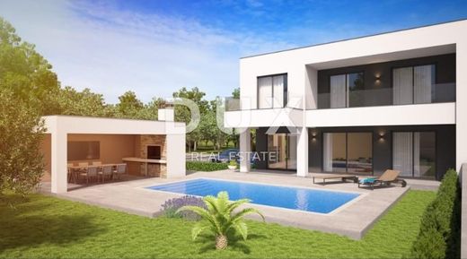 Casa di lusso a Albona, Grad Labin