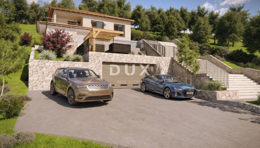 Grundstück in Opatija, Grad Opatija