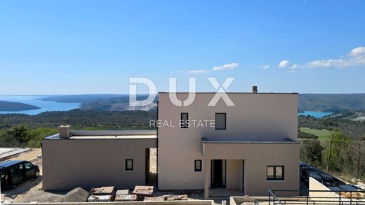 Casa di lusso a Albona, Grad Labin