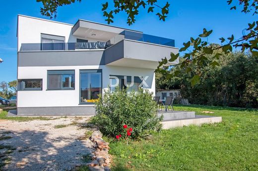 Casa de lujo en Marčana, Istria