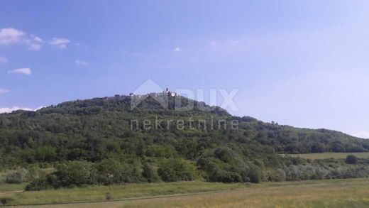 地皮  Motovun, Motovun-Montona