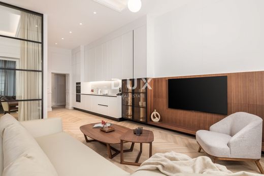 Apartment / Etagenwohnung in Opatija, Grad Opatija