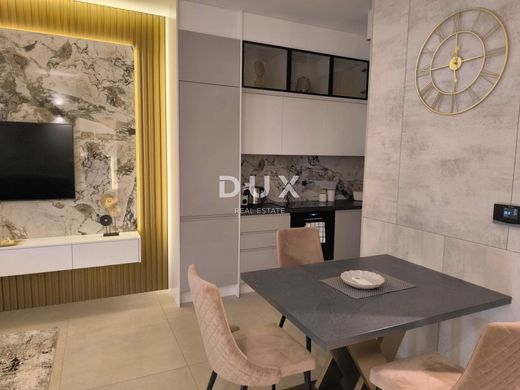 Appartamento a Pola, Grad Pula