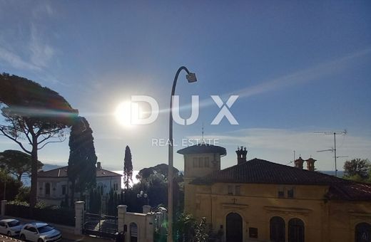 Appartamento a Abbazia, Grad Opatija