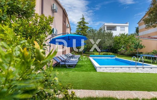 Luxe woning in Fažana, Fažana-Fasana