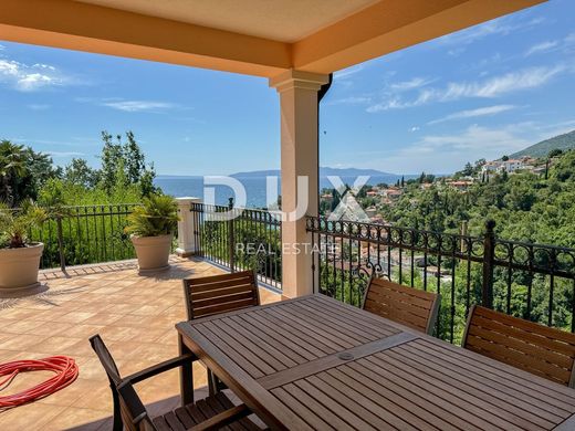 Appartamento a Abbazia, Grad Opatija