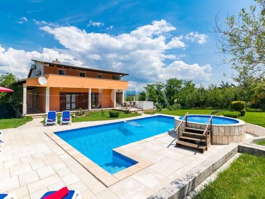 Casa di lusso a Karojba, Istria