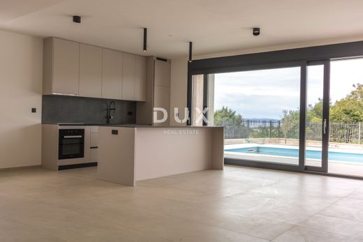 Luxury home in Pakoštane, Zadar