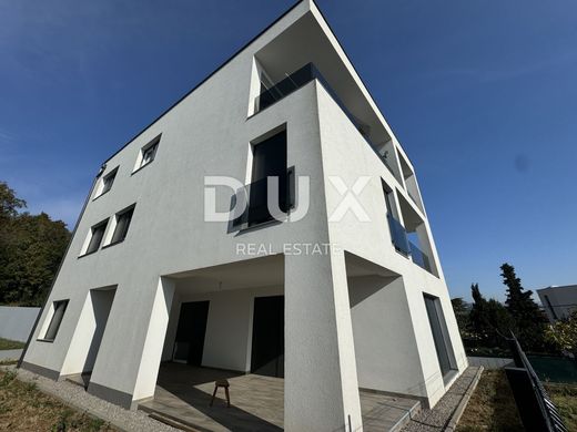 ﺷﻘﺔ ﻓﻲ Opatija, Grad Opatija