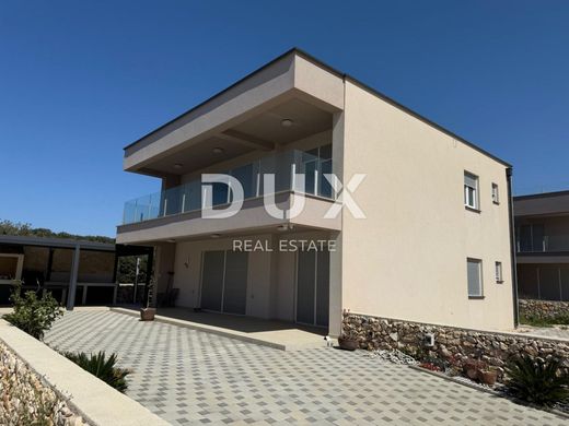 Apartamento - Kolan, Zadar