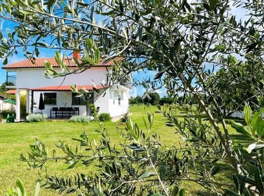 Casa de lujo en Marčana, Istria