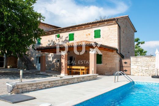 Maison de luxe à Žminj, Istria