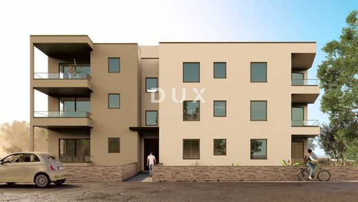 Daire Tribunj, Sibenik-Knin