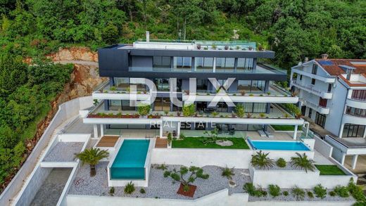 Apartment / Etagenwohnung in Opatija, Grad Opatija