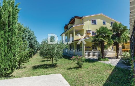 Luxury home for sale in Poreč