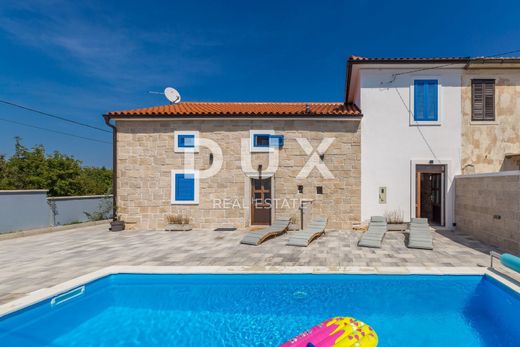 ‏בתי יוקרה ב  Dobrinj, Primorsko-Goranska