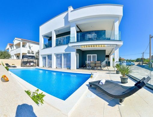 Πολυτελή κατοικία σε Nin, Zadar